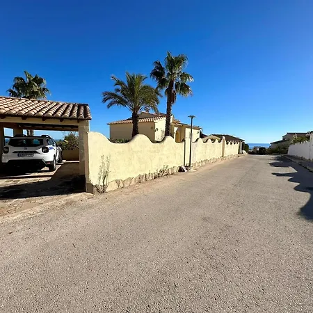 Elena * 贝尼塔切利